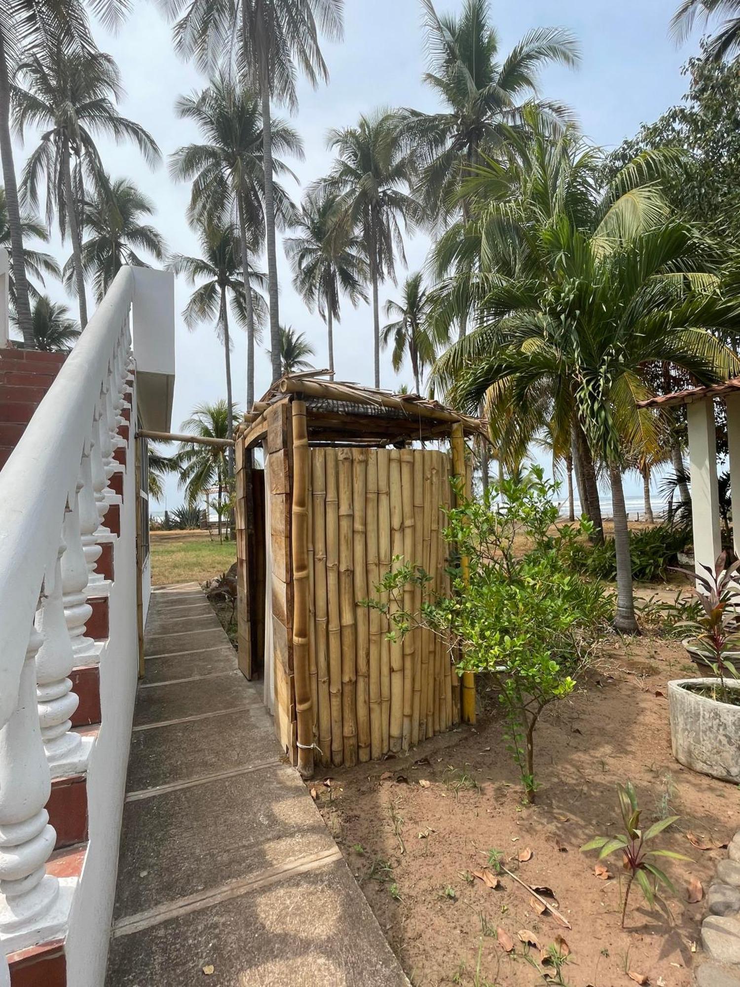 Sugarloaf Beach House & Surf Lodge Эль-Куко Экстерьер фото